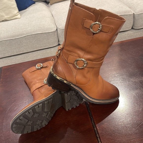 NEW Vince Camuto Size- Brown Leather Buckle Kerivini Boots - Size 7M - Picture 2 of 7